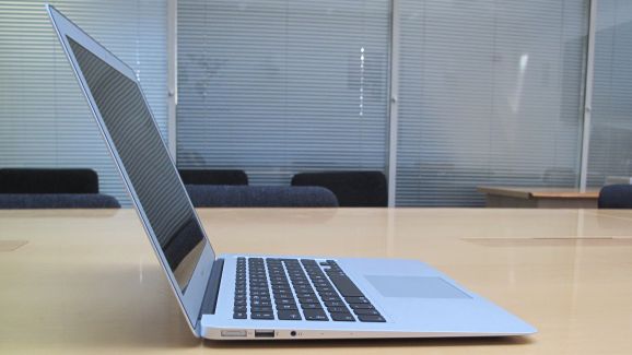 MacBook Air laptop-spiderorbit
